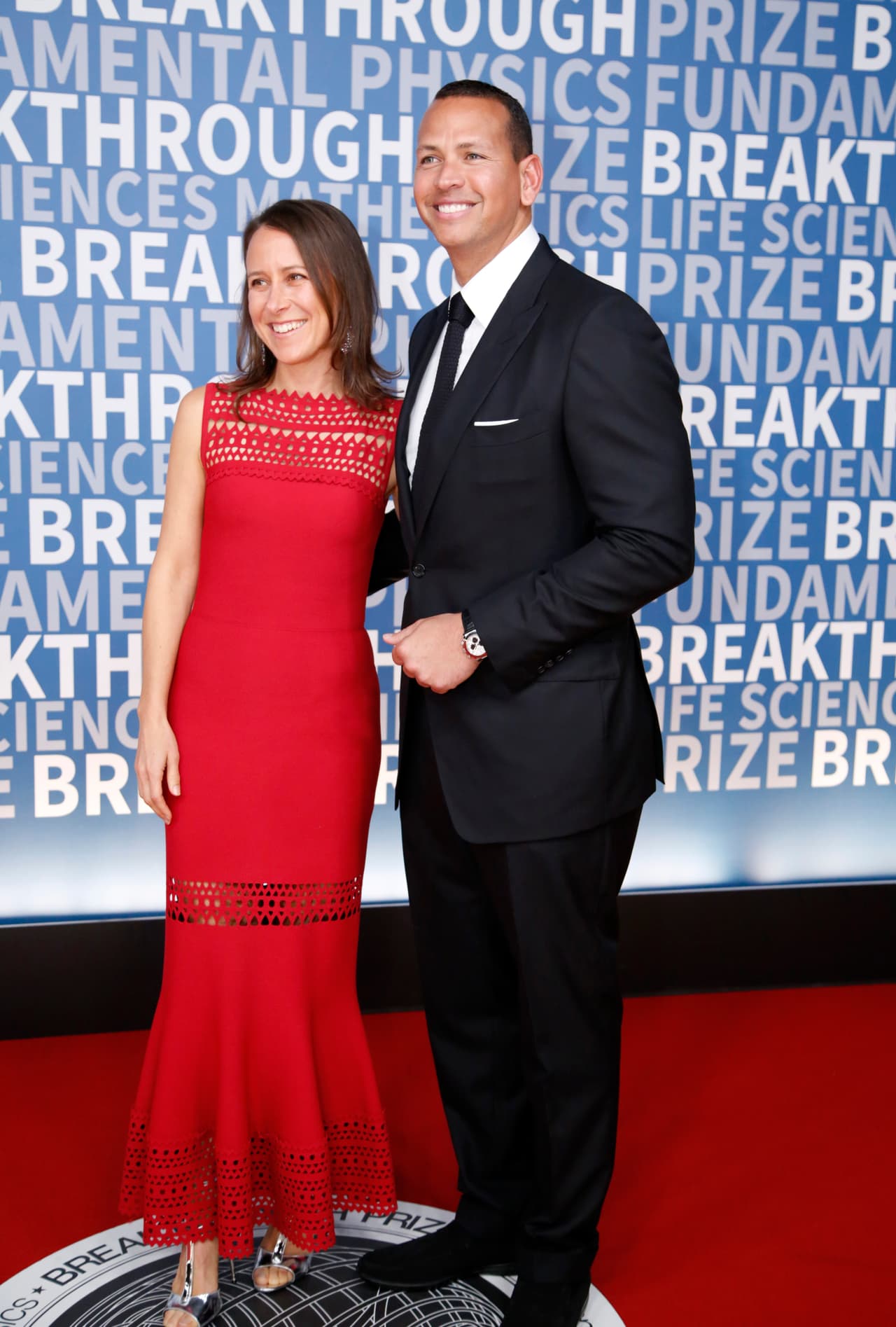 En mayo de 2016 Alex confirmó su relación con la bióloga Anne Wojcicki y fundadora de la compañía de genómica personal 23andMe, al llegar del brazo de ella a la Gala del Met, en Nueva York. El empresario y la investigadora terminaron en febrero de 2017.