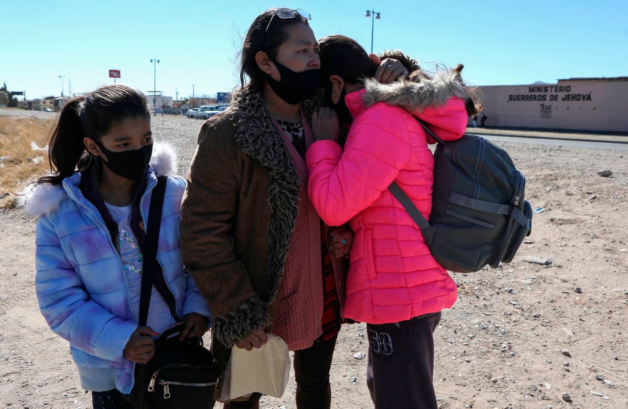 Además, la medida anularía las prohibiciones para reingresar a EE.UU. para personas que habían estado residiendo ilegalmente en el país anteriormente.