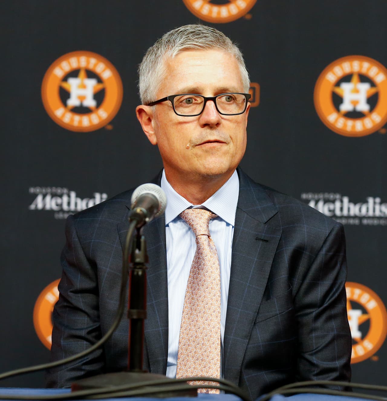 Es importante resaltar que esto llevó a Houston a ganar el campeonato de 2017 y tras confirmarse el robo de señales, la MLB multó al equipo con 5 millones de dólares, quitó selecciones de draft, finalmente el gerente general Jeff Luhnow y al gerente AJ Hinch recibieron una suspensión y posteriormente despedidos.