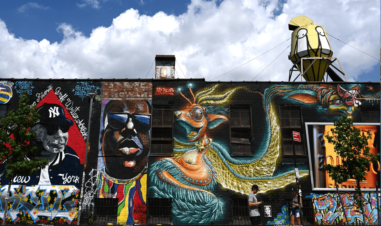 Mural de 
<a href="https://www.nycgo.com/articles/must-see-bushwick-slideshow" target="_blank">Bushwick</a>, Brooklyn, uno de los 5 condados de New York