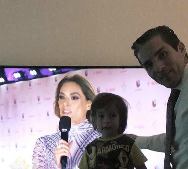 ¡Con ella siempre! Sus dos amores acompañaron a Gali en esta transmisión.