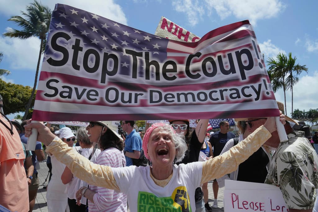  ¿Qué hacer frente al avance autoritario?: más y mejor democracia