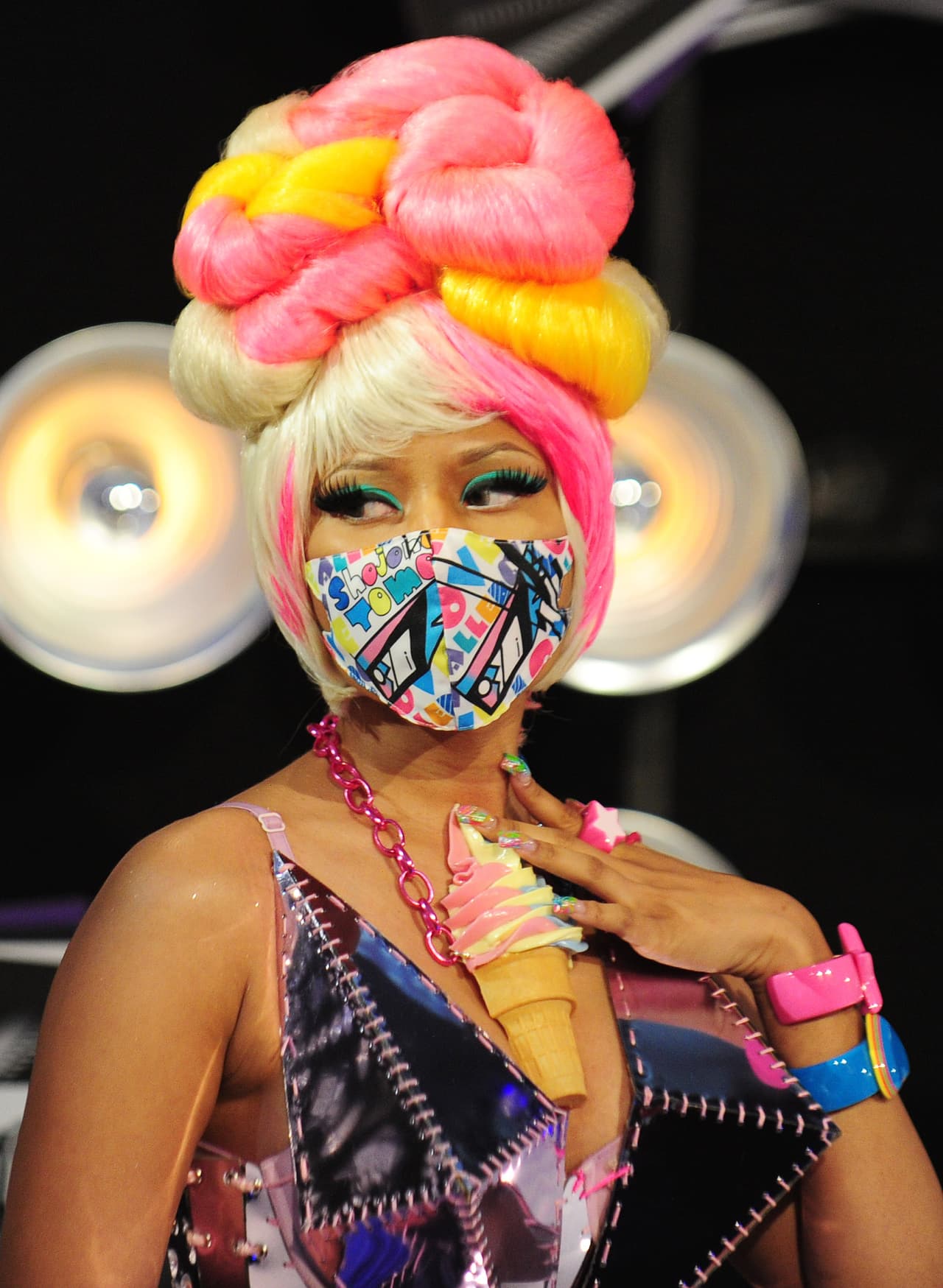 No sabíamos si lo que tenía en la cabeza era helado, merengue o su cabello.