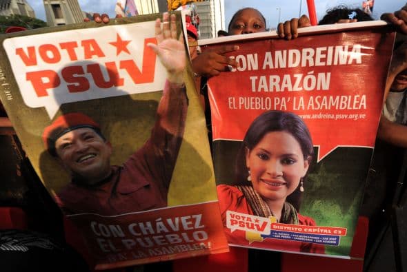 Los comicios del domingo marcan la vuelta de los partidos de oposición a la Asamblea después de sus años de ausencia al haberse retirado de la contienda en 2005 tras denunciar presuntas irregularidades en el proceso electoral, un boicot que varios de sus líderes han calificado ahora de "error".