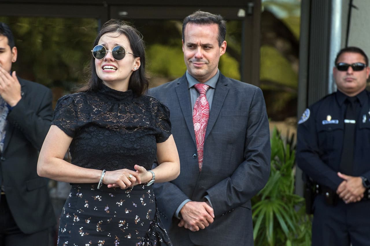 "Yo estoy en paz, gracias a Dios" y aprovechó para mandar un mensaje a quienes la critican: "Que Dios los bendiga y la gente que nos conoce sabe la verdad".