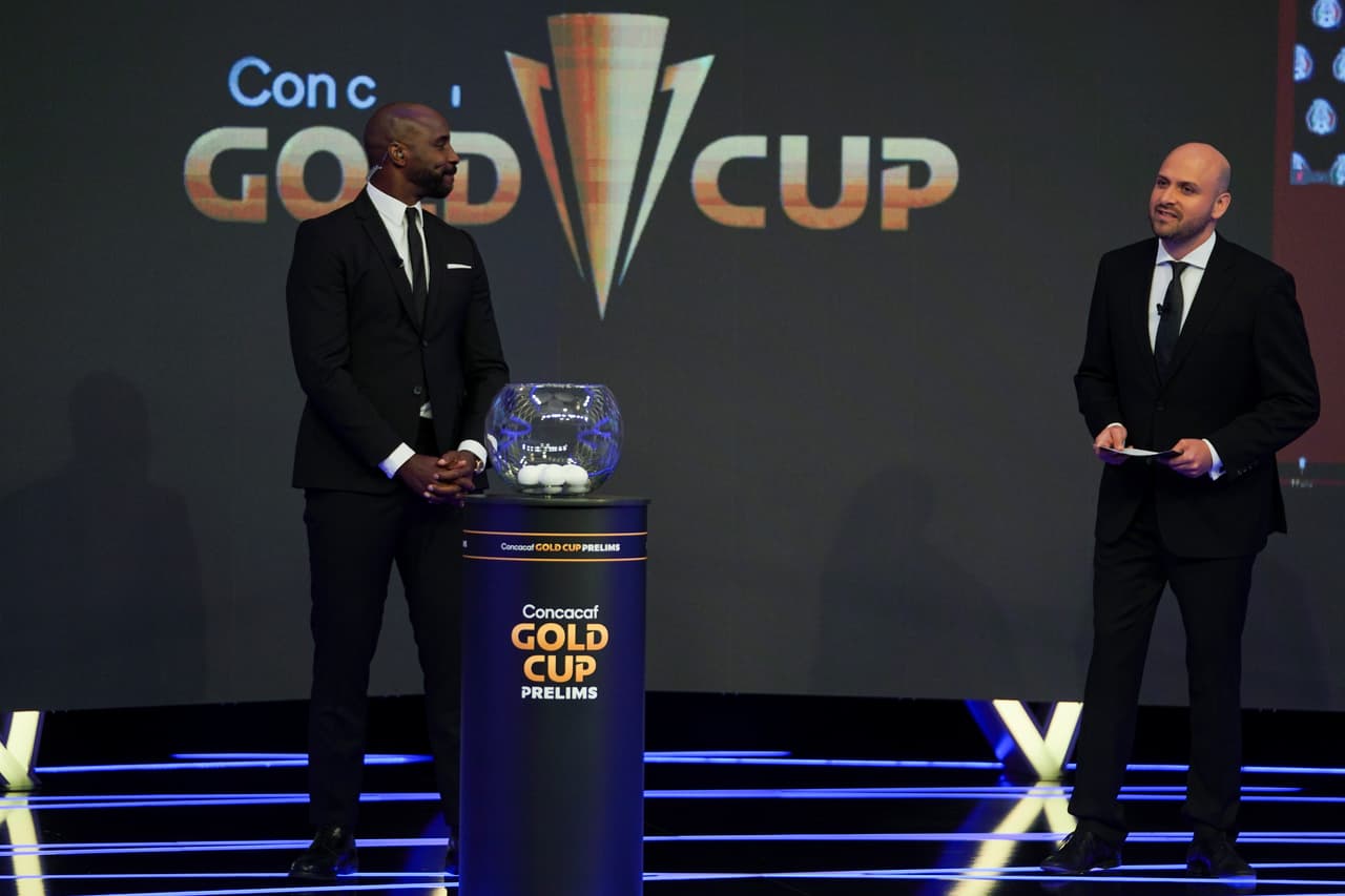 Se llevó a cabo el sorteo de la Copa Oro 2021
<b> </b>en el que la
<b> </b>selección mexicana y la selección de los Estados Unidos conocieron el destino que deberán seguir para buscar el título de la Concacaf el siguiente años.