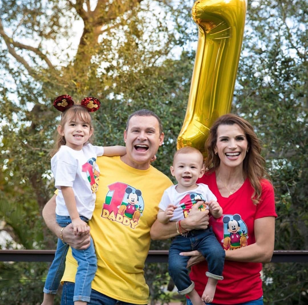 Liam Tacher Bernal disfrutó junto a sus padres y su hermanita Michelle de un día ante las cámaras de @habiaunavezunafoto_ para festejar su cumpleaños.
<br>