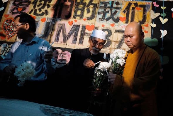 Y es que a casi un mes de la desaparición del avión.