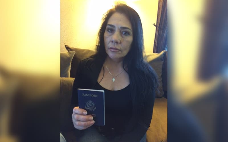 ICE se burló cuando arrestó por error a una ciudadana estadounidense, ahora ella los demanda