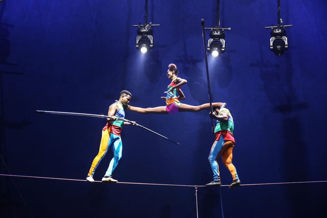 <b><a href="https://www.universoulcircus.com/atlanta" target="_blank">UniverSoul Circus (28 de febrero al 6 de junio)</a></b>: Según sus promotores, UniverSoul Circus está calificado por los líderes de la industria como uno de los tres mejores circos de Estados Unidos junto con Ringling Brothers y Cirque du Soleil. El enfoque fresco y moderno de UniverSoul para el entretenimiento familiar en vivo le ha valido un lugar codiciado como una de las 10 atracciones familiares más solicitadas de Ticketmaster.