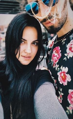 "Llevo ya meses de haber 
<b>terminado una relación de siete años y medio</b>", compartió en el podcast 'Se regalan dudas' de Ashley Frangie y Lety Sahagún a finales de mayo.
<br>