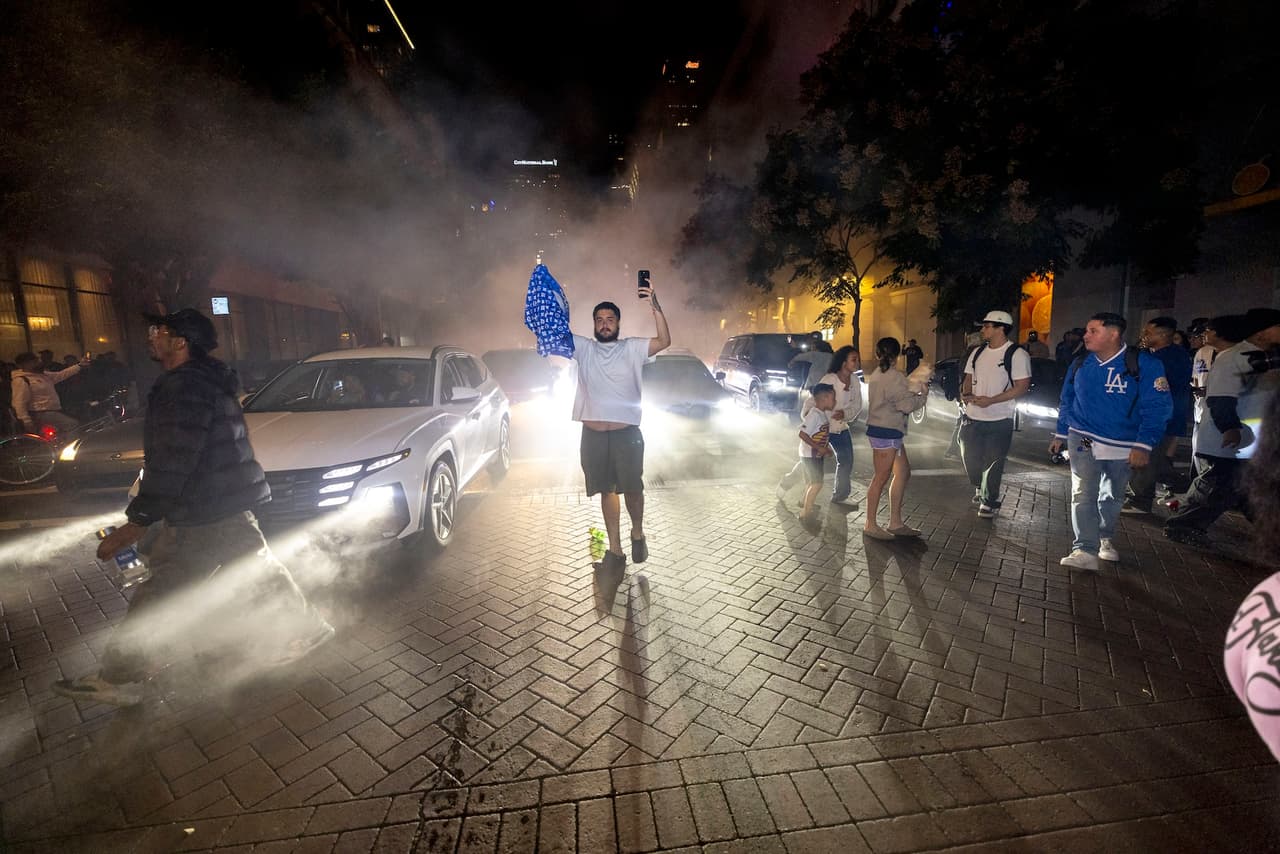 El presidente Donald Trump felicitó a los Dodgers a través de Truth Social, destacando su “determinación y talento” y extendiendo una invitación al equipo para visitar la Casa Blanca.
