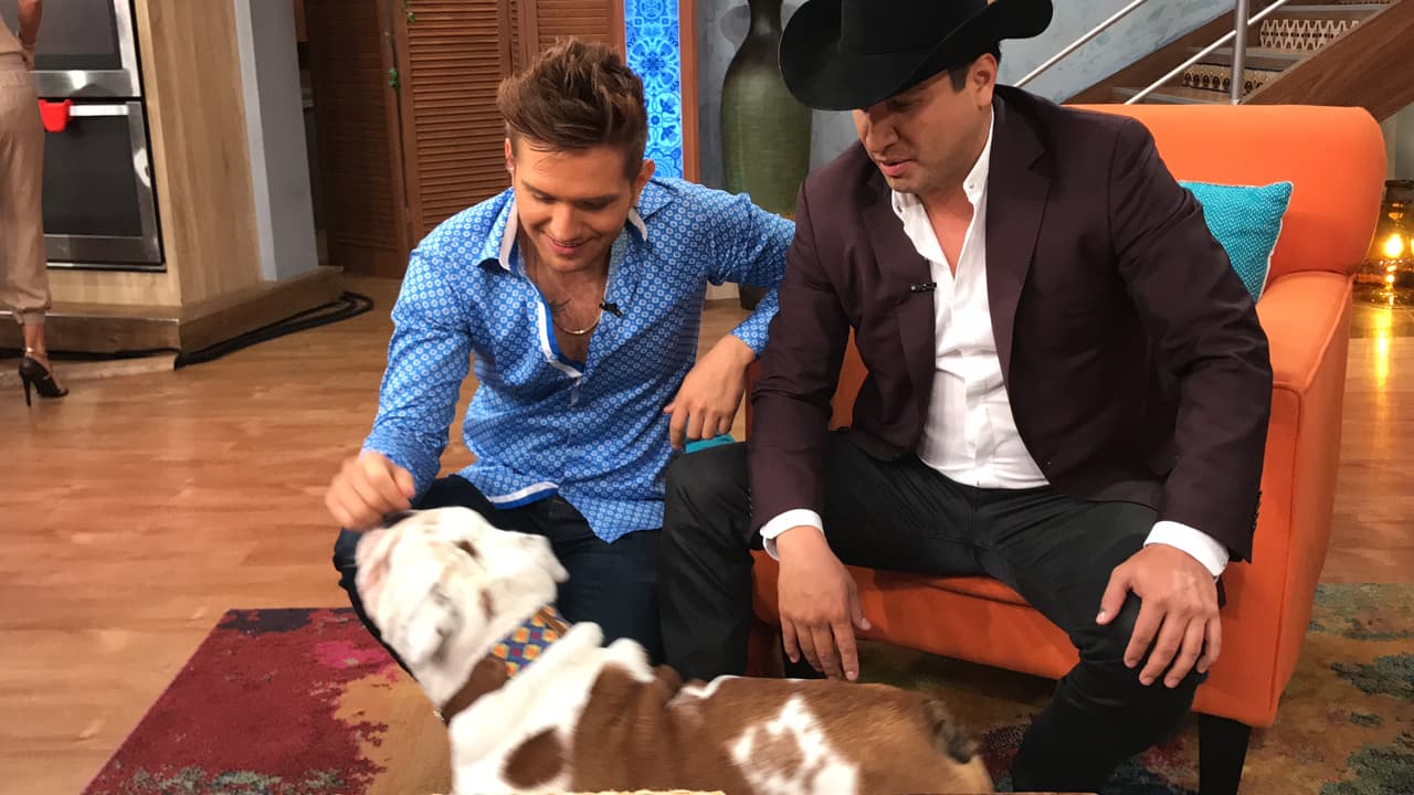 Los 'compas' junto a Benito despidieron este martes de muchas risas.