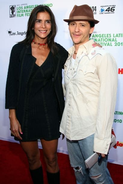 Patricia junto a Elvis Crespo.