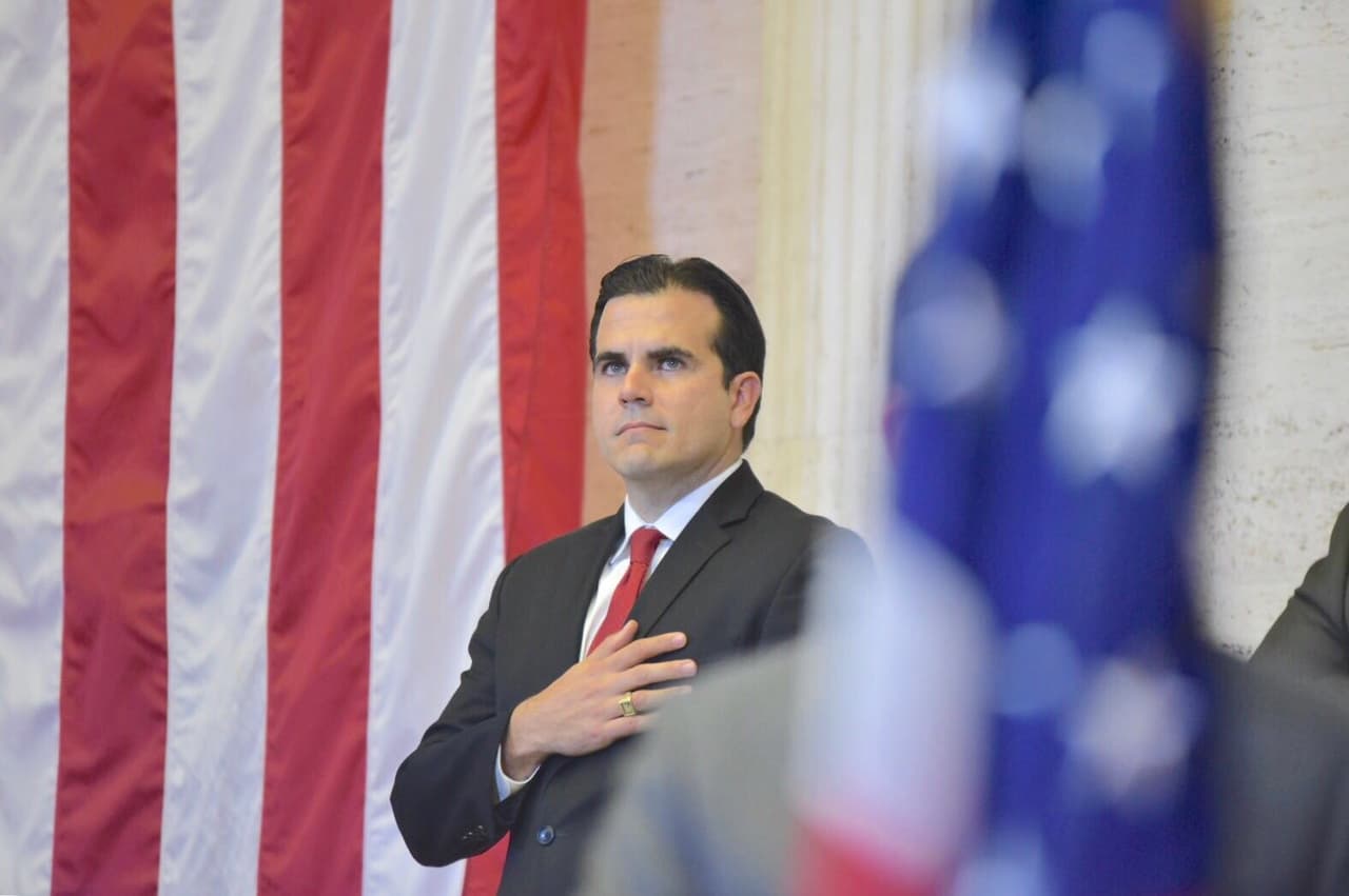 El gobernador Ricardo Rosselló, quien apoya que la isla se convierta en el estado número 51 de Estados Unidos, participó en el acto. (EFE)