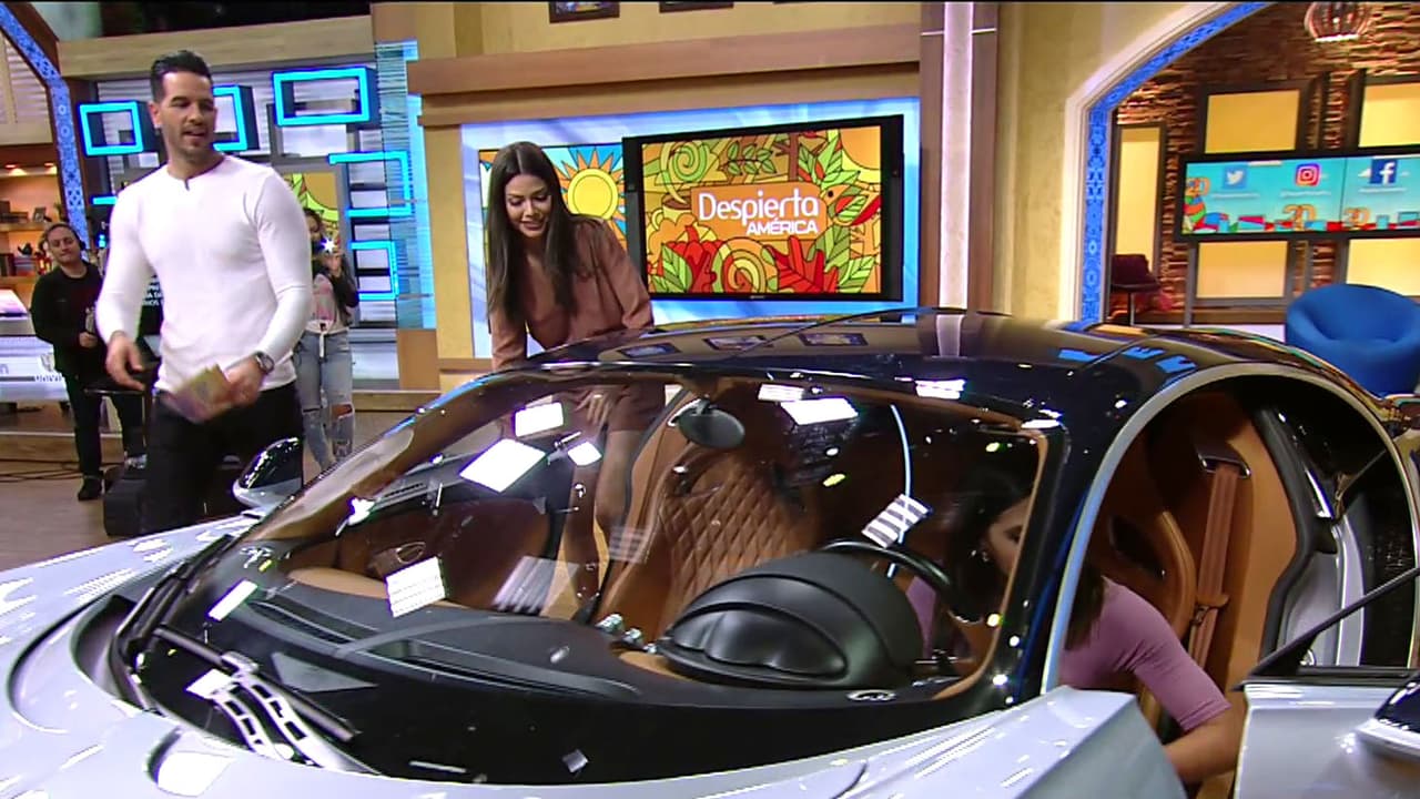 Nuestra conductora no podía rechazar la invitación, ¿quién no querría dar un paseo en tremendo auto?