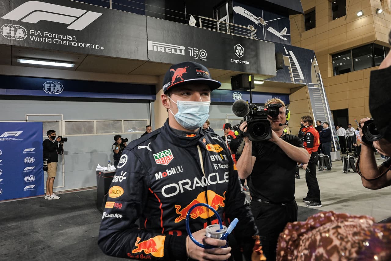 Max Verstappen fue superado por los Ferrari y pocos podían creerlo.
