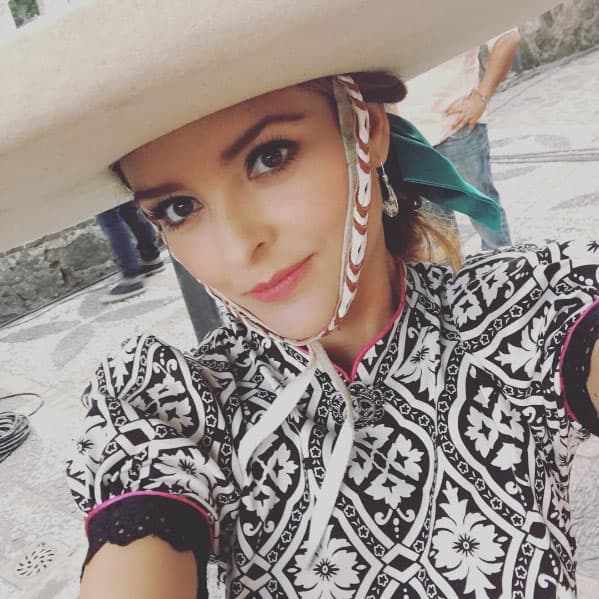 Actualmente graba la telenovela "Las Amazonas", la cual se transmite en México.