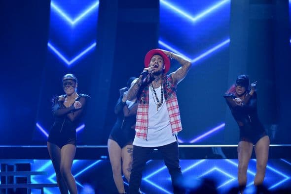 Los cantantes interpretaron el tema 'Control'.