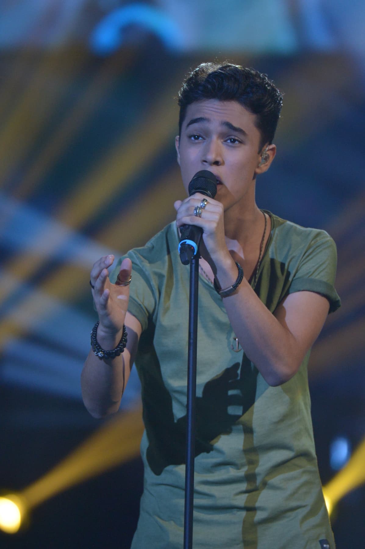 La semifinal de La Banda no estuvo apta para cardíacos. Johann se fue, Laura lloró y los Storm Troopers metieron más miedo que los jueces. Reik y Luis Coronel fueron los inviitados de la noche. Y conocimos al cuarto juez.