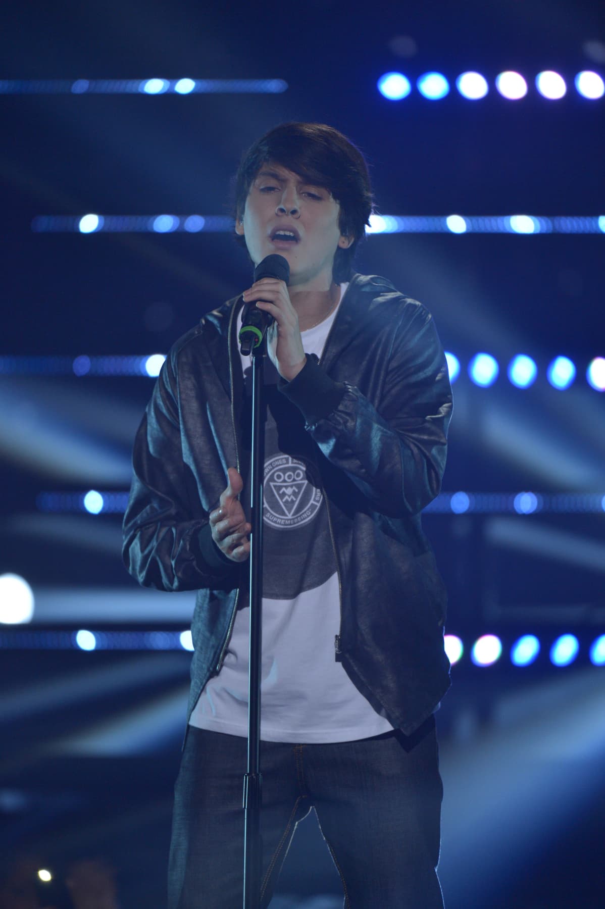 La semifinal de La Banda no estuvo apta para cardíacos. Johann se fue, Laura lloró y los Storm Troopers metieron más miedo que los jueces. Reik y Luis Coronel fueron los inviitados de la noche. Y conocimos al cuarto juez.