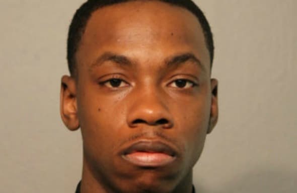 Presentan cargos a joven que presuntamente robó y atacó a una mujer en el barrio de Bucktown