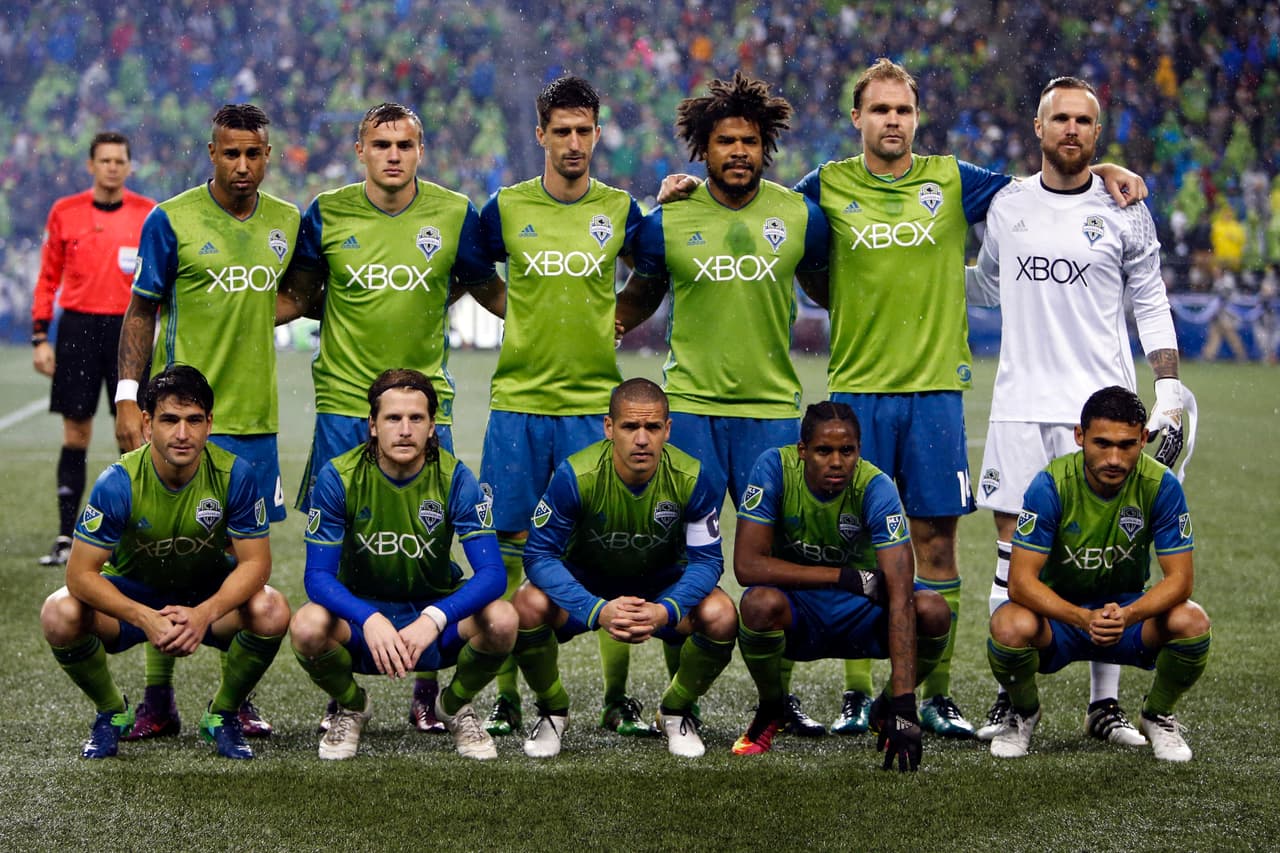 Los Seattle Sounders entraron con bombos y platillos a la MLS en 2009, trayendo con ellos a la afición más grande de la liga en la actualidad. La fiel afición, la cual llena el estadio todos los fines de semana, fue justamente premiada en 2016, cuando el club ganó su primera MLS Cup.