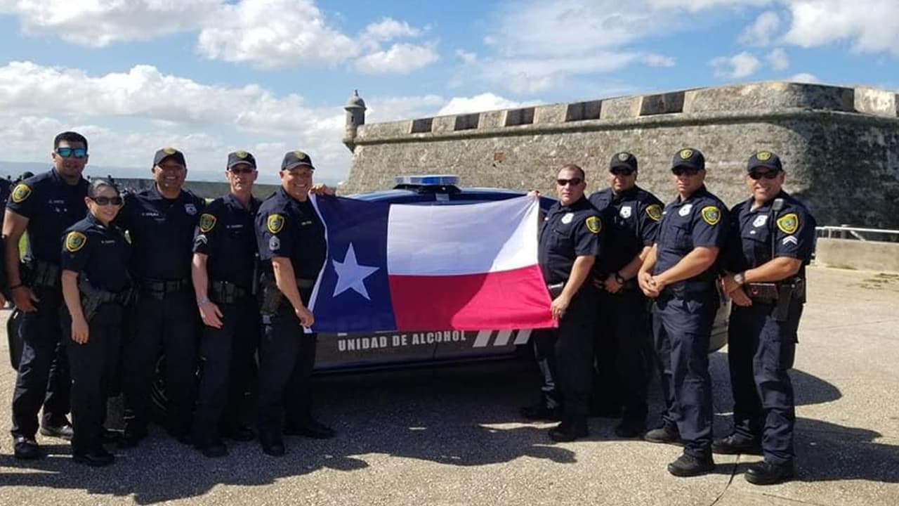 Cantú ha liderado el equipo de oficiales que viajaron a Puerto Rico para asistir durante la emergencia por el
<b><a href="https://www.univision.com/temas/huracan-maria">huracán María</a></b>.
<br>