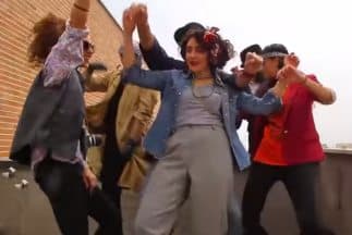 Los jóvenes ahora condenados bailaban juntos en el video que tuvo un gran éxito en internet. (Imagen tomada de Youtube)