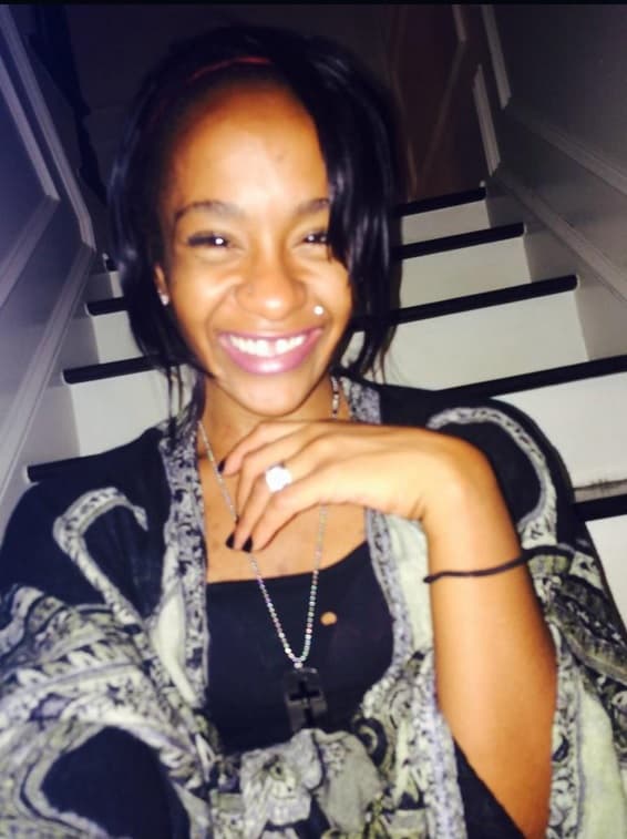 Lo peor es que esta jovencita de 22 años tuvo ese misterioso accidente 11 días antes de cumplirse el aniversario luctuoso de su madre.