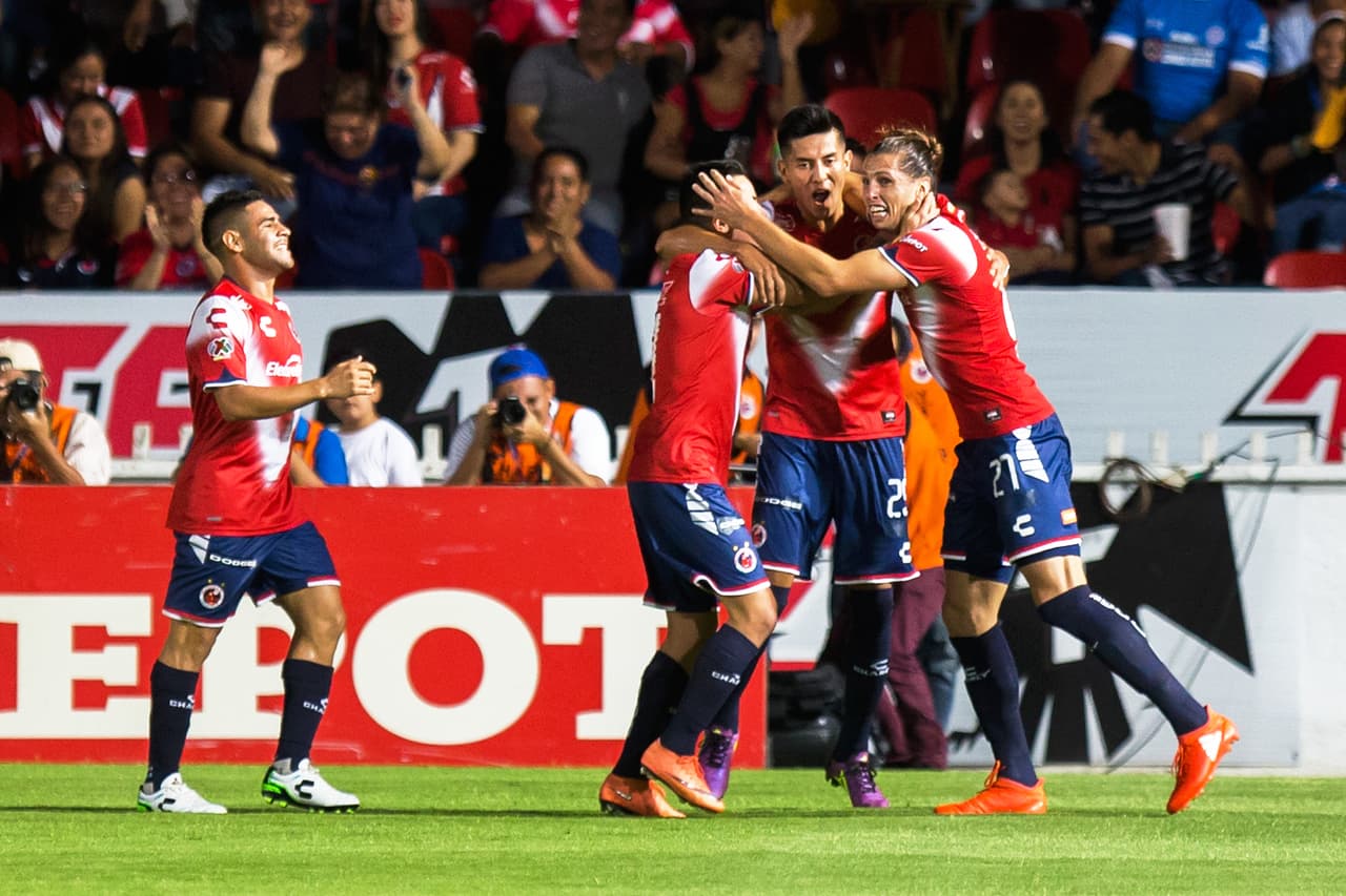 Veracruz festeja uno de sus goles ante Xolos en el Estadio Luis 'Pirata' de la Fuente.