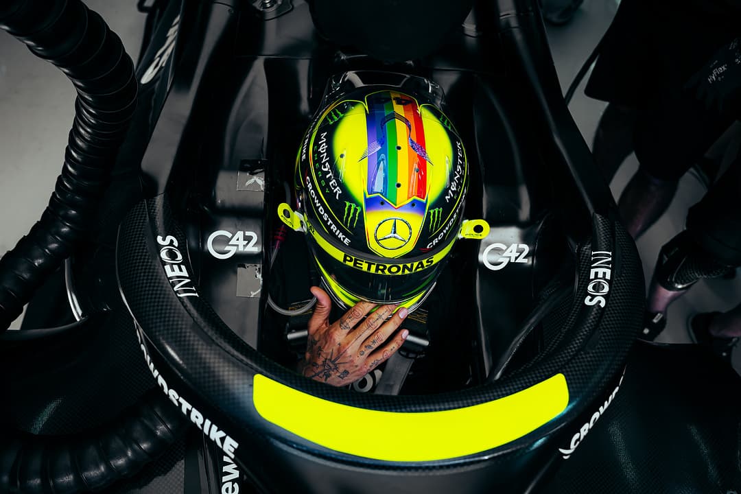 Lewis Hamilton recibe permiso de la FIA para usar joyería en la Fórmula 1