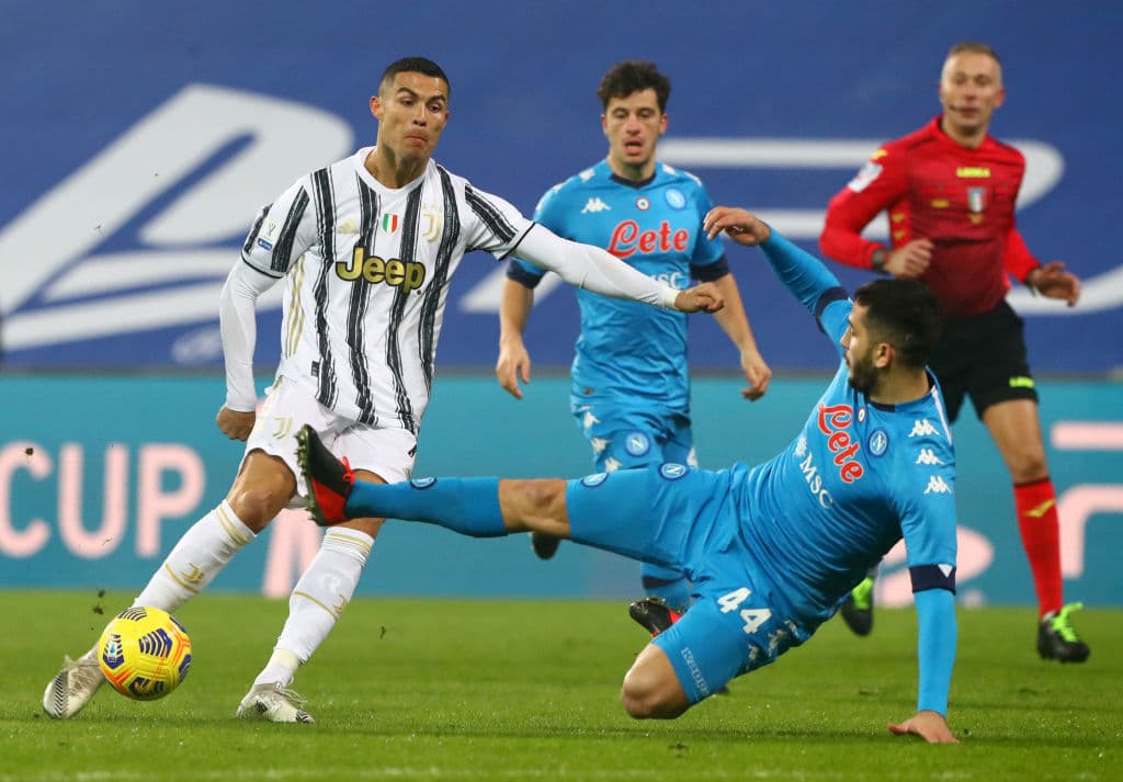 La Juventus derrota al Napoli en un emocionante partido. Cristiano Ronaldo fue el encargado de darle la ventaja a su equipo, sin embargo, en el último minuto del encuentro, Alvaro Morata fue el encargado de poner la cereza en el pastel y así la Vecchia Signora se lleva la Supercopa de Italia.