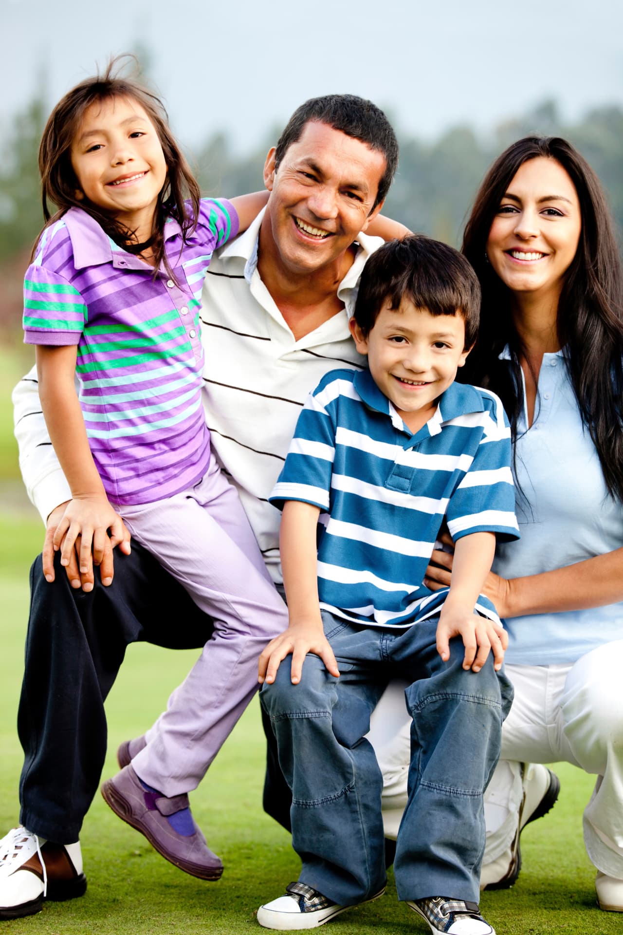 De preferencia se deben preparar platillos tradicionales, con música, decoración y colores típicos del país de origen de la familia. Esto ayudará el desarrollo físico, social, emocional y académico del niño.
