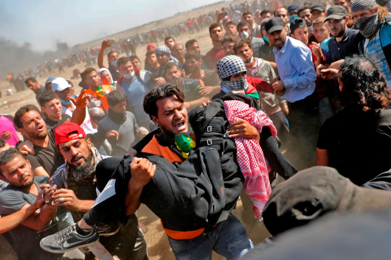 La organización Amnistía Internacional pidió a Israel que termine "inmediatamente" la represión a tiros. "Estamos asistiendo a una abominable violación del derecho internacional y de los derechos humanos", afirmó la organización con sede en Londres.