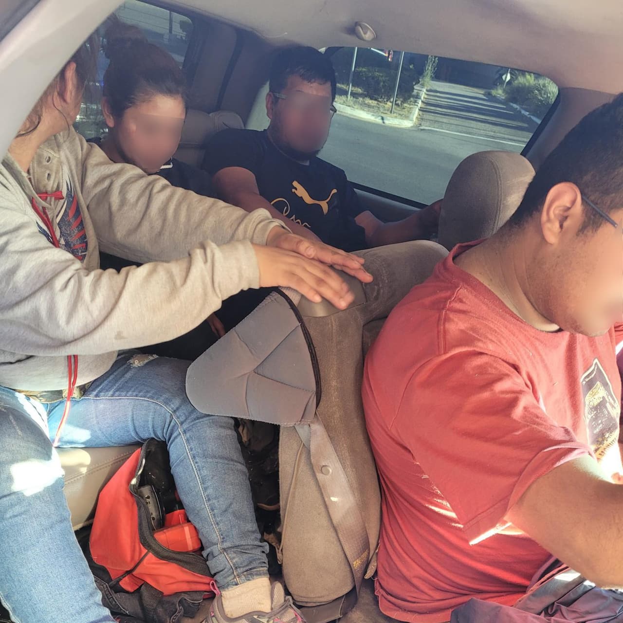 Un agente de la estación Brian A. Terry ayudó a los oficiales del Departamento de Seguridad Pública de Arizona (DPS) en Bisbee, Arizona y determinó que dos ciudadanos estadounidenses estaban contrabandeando a cinco ciudadanos guatemaltecos.