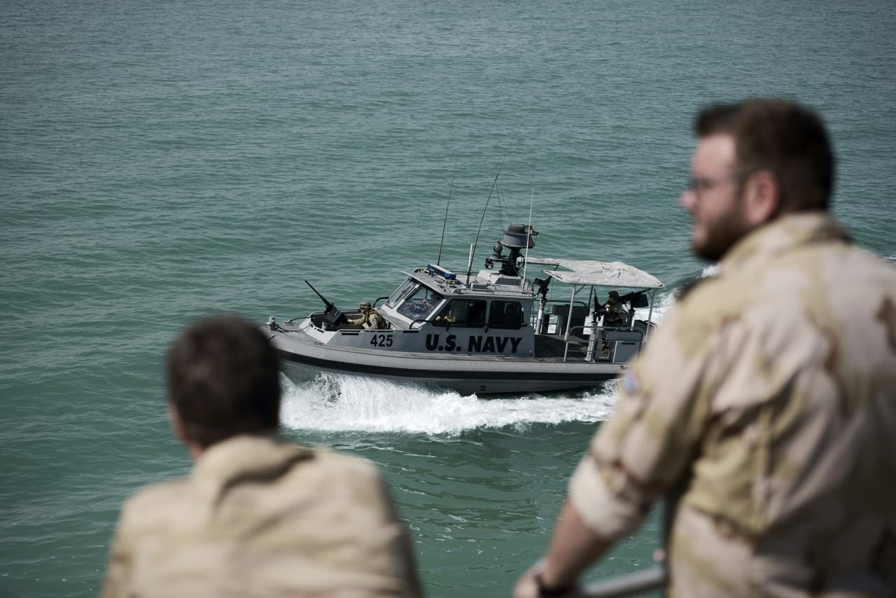 Agente de la Marina estadounidense enfrenta cargos de espionaje