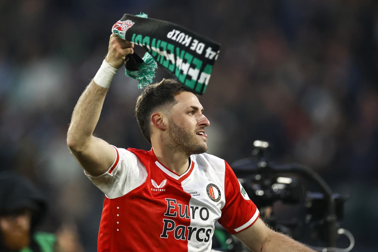 ¿Santi se queda en Feyenoord? "Algo especial tendría que pasar para irse"