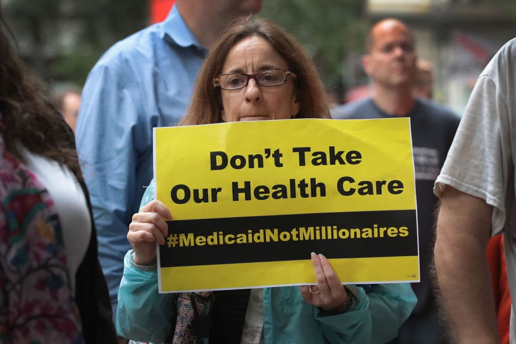 Revocar Obamacare sin reemplazarlo dejaría sin cobertura a 32 millones de personas