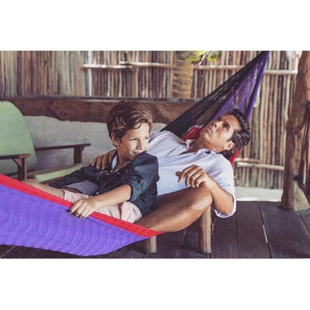 "Yo con mi hijo, es mi mejor amigo, trato de no tener una relación de autoridad con él, sino de amistad para que no se pierda nunca la comunicación, la ha tomado muy bien", mencionó.