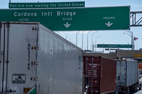 Estados Unidos reporta actualmente
<b>5,187,611 </b>de casos confirmados por coronavirus y
<b>165,831 personas fallecidas debido a las complicaciones. </b>