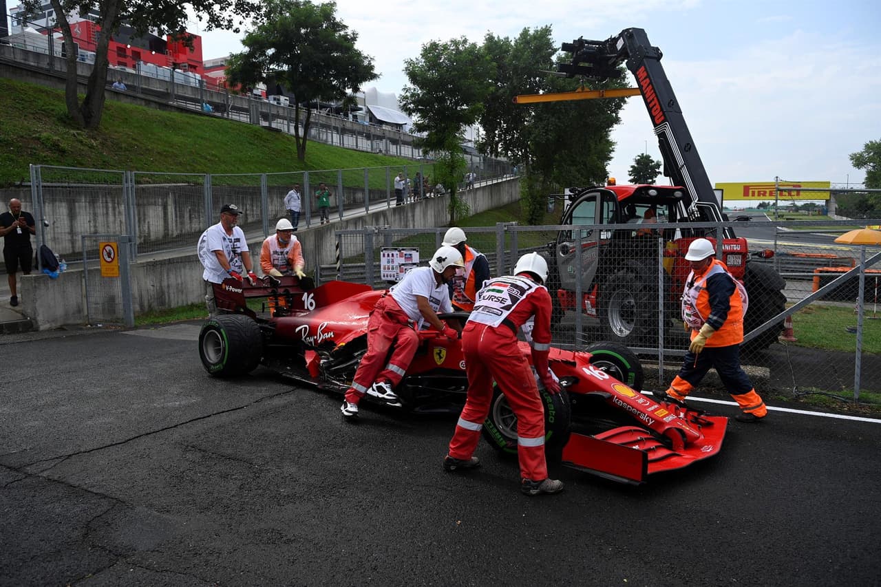 Esteban Ocon es campeón del Gran Premio de Hungría. La carrera se vio accidentada y detenida con bandera roja cuando Bottas se deslizó hacia la parte trasera del McLaren de Norris, quien se inclinó hacia el auto de Verstappen, y Bottas se estrelló contra el segundo Red Bull de Sergio Pérez. Stroll intentó zambullirse por el interior en la curva 1, pero golpeó el Ferrari de Charles Leclerc, que a su vez chocó contra Ricciardo. Vettel fue segundo y Hamilton consiguió la tercera posición.