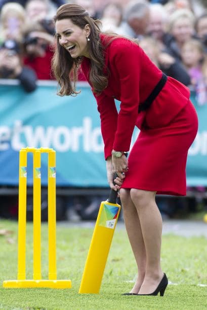 La duquesa tiene tanto impacto que los diseños que luce se agotan en las tiendas en cuestión de minutos. Más videos de Chismes aquí.