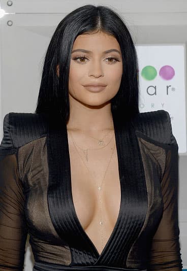 En el clan Kardashian Jenner hay alquien tiene una particular opinión sobre 
<b><a href="https://www.univision.com/famosos/kylie-jenner-hace-historia-supera-al-creador-de-facebook-como-la-multimillonaria-mas-joven-fotos">la fortuna de Kylie Jenner, de tan solo 22 años</a></b>.
