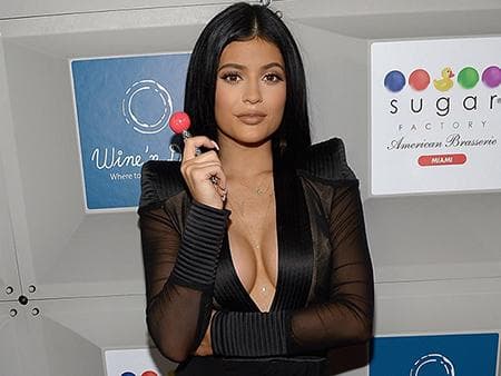 Kylie Jenner (por fin) deja lucir su embarazo