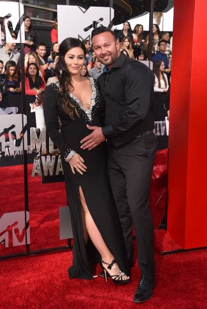 Jennifer Farley, mejor conocida como J.Woww de "Jersey Shore", con su pareja, Roger Matthews. Mira aquí los videos más chismosos.