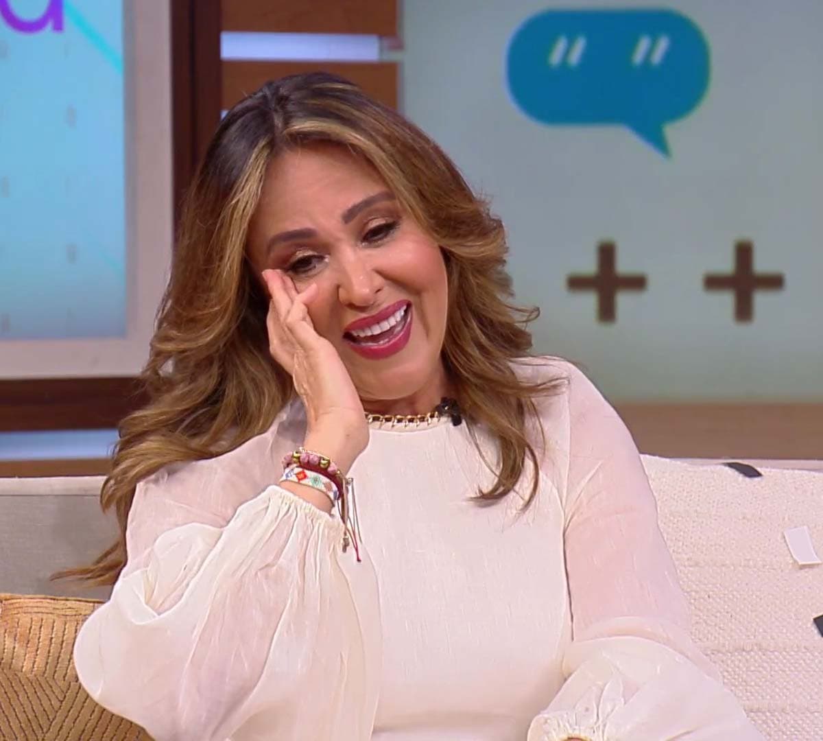 Luego de revelar el anuncio de que será madre, la colombiana ha continuado con su labor de informar a través de la pantalla de 
<b>Univision</b>. 
<br>