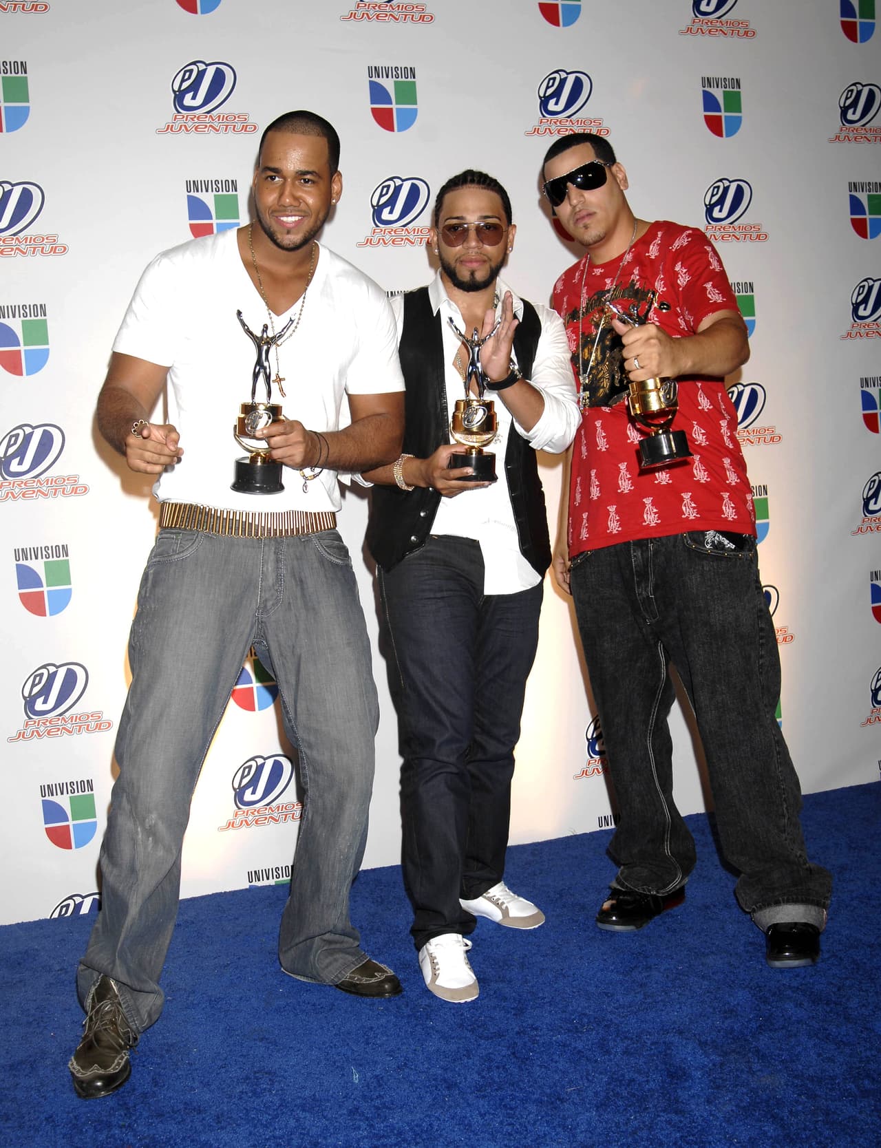 Con Romeo Santos como vocalista, cuatro años después (2008), Aventura regresó a PJ para llevarse tres preseas; entre ellas, la dedicada a Mejor Grupo Tropical.