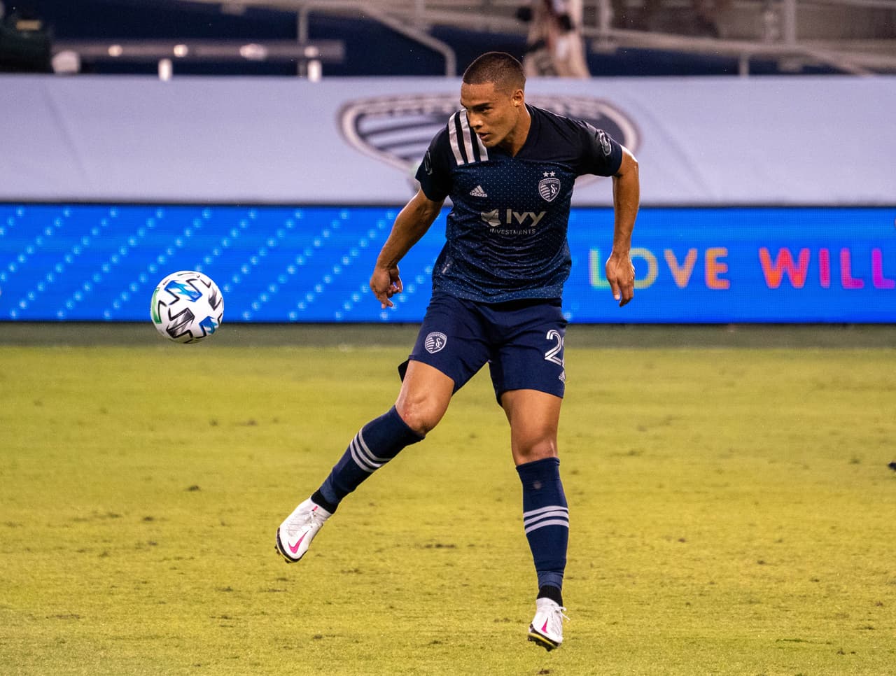 DEFENSOR - Winston Reid (Sporting Kansas City)