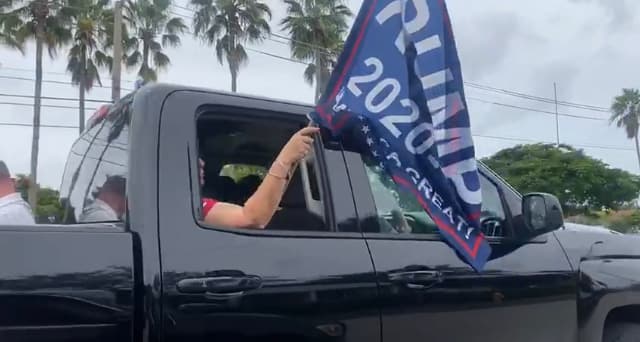 Desde diferentes localidades del condado, la agrupación 'Cubanos por Trump', se reunió para apoyar al presidente en las próximas elecciones.